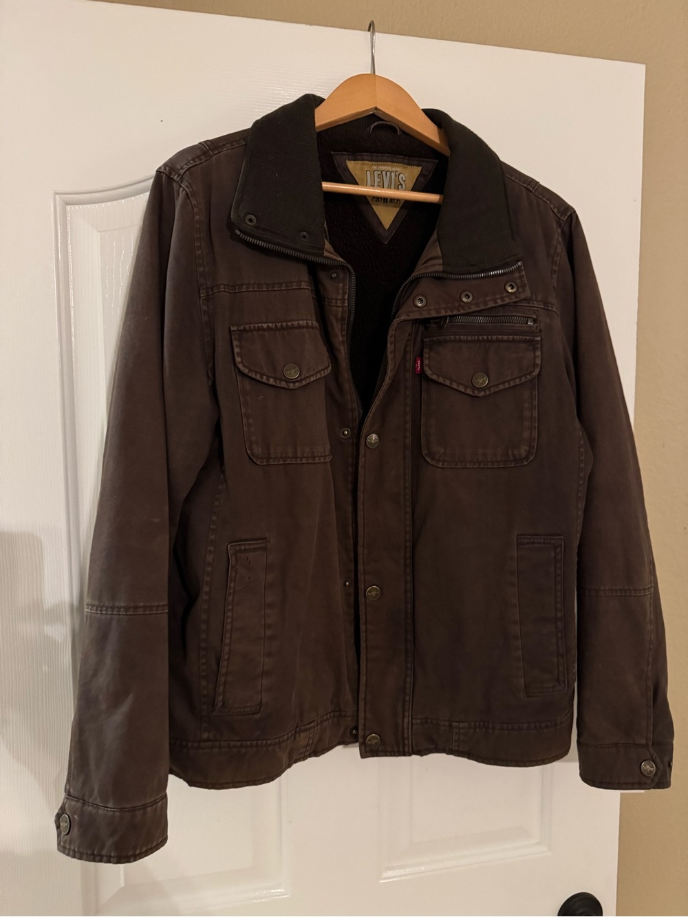 Levi’s brown Medium Sherpa lined jacket